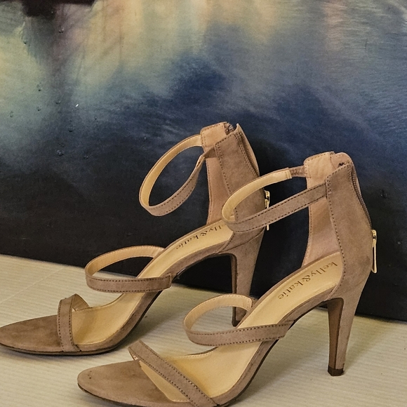 Kelly & Katie Heels - Picture 7 of 14